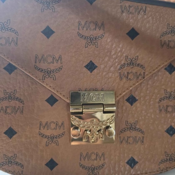 SOLDD MCM Patricia Crossbody Bag (PRICE FIRM) - Picture 2 of 7